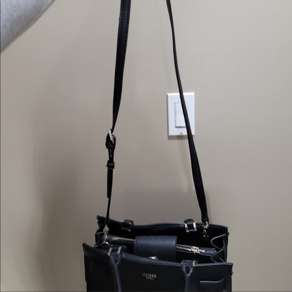 Guess black leather bag - Picture 10 of 10